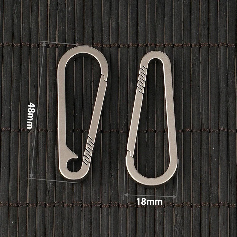 1PCS Multifunctional Titanium Alloy Metal Keychain Quick Release